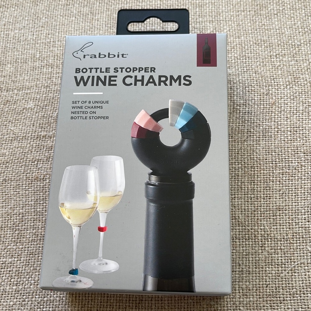 Rabbit Bottle Stopper Wine Charms NWT